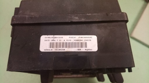 Skrzynka bezpieczników i moduł Chrysler Voyager 3.8