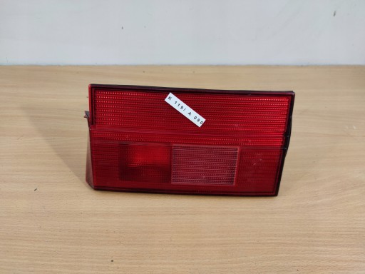 SEAT TOLEDO 1 PRAWA LAMPA W KLAPE TYŁ WEWNĘTRZNA