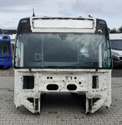KABINA VOLVO FH4