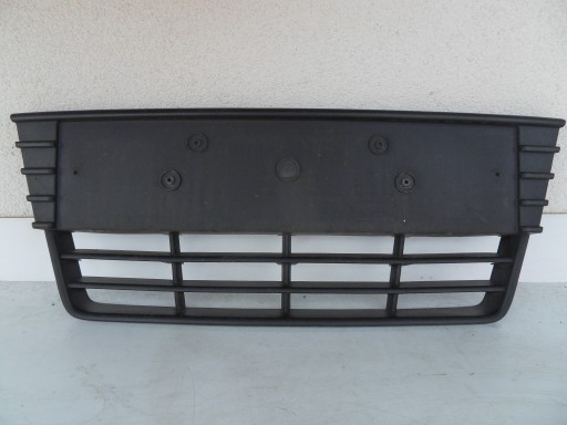 FORD FOCUS MK3 III 10-14 KRATKA ŚRODKOWA ZDERZAKA
