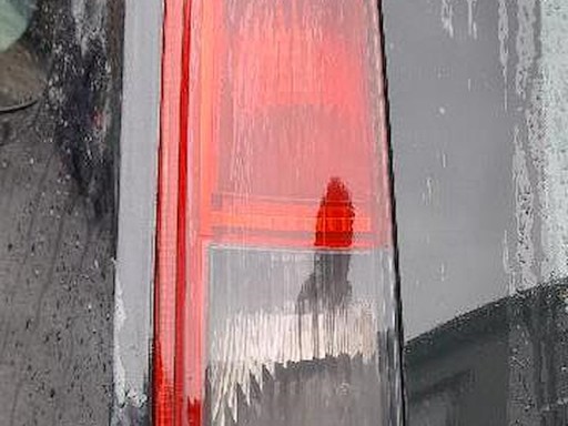LAMPA LEWA TYLNA FORD FOCUS mk2 10209