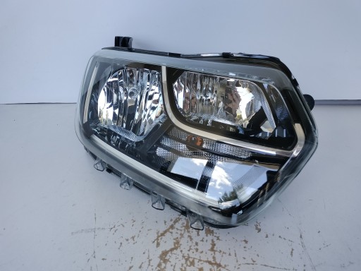 LAMPA PRAWA REFLEKTOR DACIA DUSTER II 17- LED
