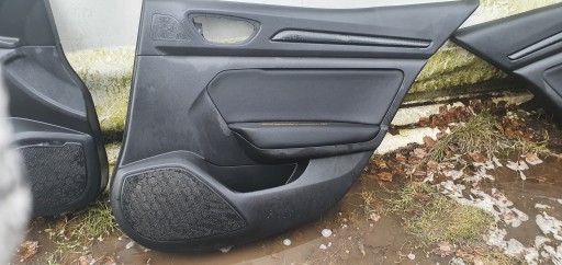 Boczek tapicerka drzwi Megane IV