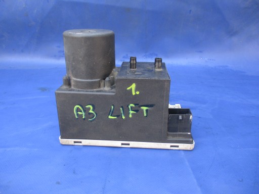 AUDI A3 8L A4 B5 LIFT POMPKA CENTRALNEGO ZAMKA 8D0862257B