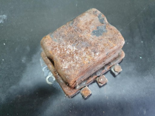 SAMOCHÓD FIAT 126 MALUCH REGULATOR NAPIĘCIA ORYGINAŁ OKAZJA
