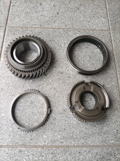 WZMACNIANY SYNCHRONIZATOR WSTECZNEGO BMW F10 F11 F20 F30 F31 E90 F25 E84