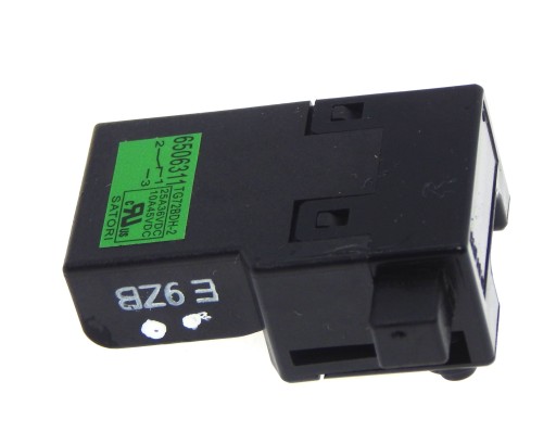 Makita WŁĄCZNIK DO BUC250,DHS630,DKP180 650631-1