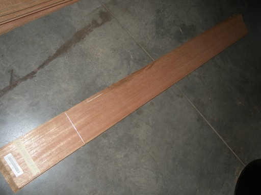 Paczka forniru meranti GE16 10,61 m.kw.