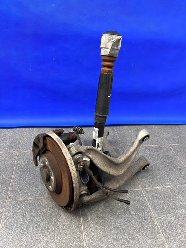 AUDI A4 B8 A5 8T ZWROTNICA PIASTA WAHACZ LEWY TYŁ 8K0505431AP 8K0505311 45