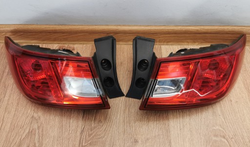 RENAULT CLIO IV LAMPA PRAWA TYŁ EUROPA ORYGINAŁ