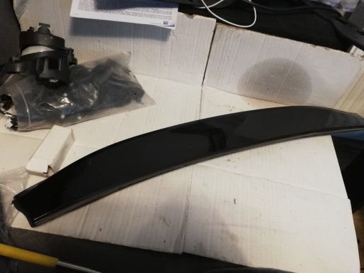 TOYOTA C-HR BLENDA LISTWA KLAPY TYLNEJ 76812-F4010