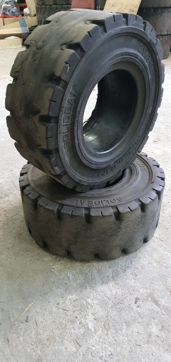 Opony pełne 21x8-9 200/75-9 Solideal