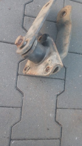 Wieszak resora Mercedes Atego