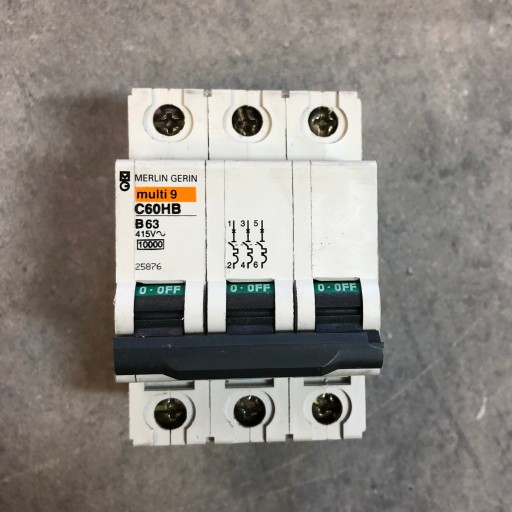 Wyłącznik Merlin Gerin C60HB B63