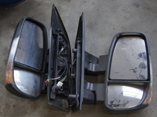 LUSTERKO PRAWE LEWE IVECO DAILY 14 -