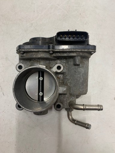 PRZEPUSTNICA TOYOTA YARIS III 1,33B 22030-47010
