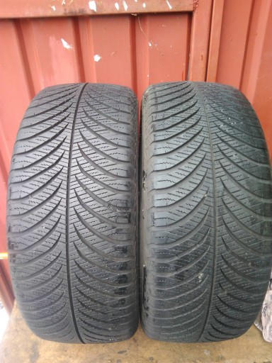 2x opony Goodyear Vector 4Seasons 215/50 R17 6,9-7,1mm