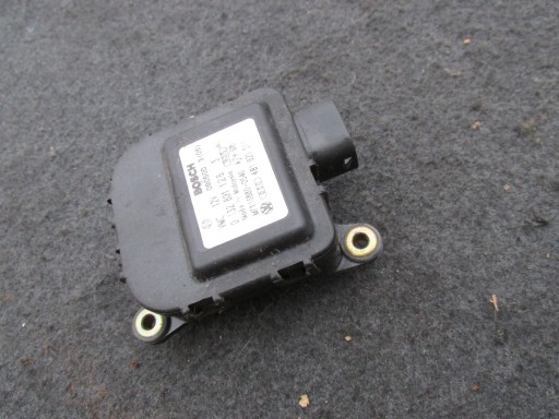 ORYGINALNY SILNICZEK KLAPY NAWIEWU AUDI A6 C5 4B1820511