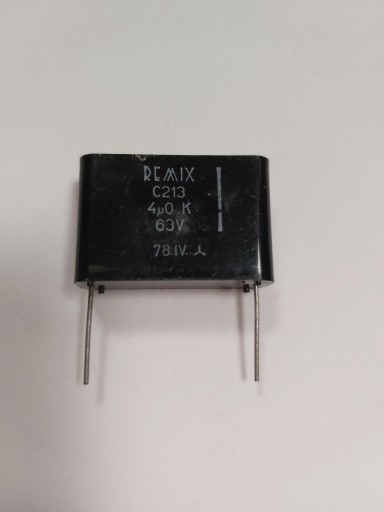 Kondensator C213 63V