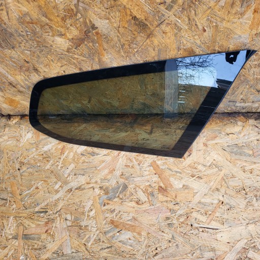 FORD FOCUS MK2 KOMBI 04-11R SZYBA KAROSERYJNA PRAWA PRAWY TYŁ