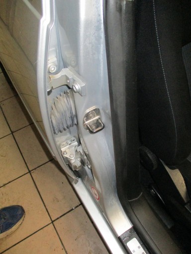 ZAWIAS DRZWI VW GOLF 4 BORA COMBI LA7W EUROPA