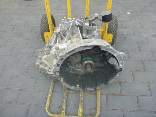 SKRZYNIA BIEGÓW 6 BIEGOWA 711643 CLA W117
