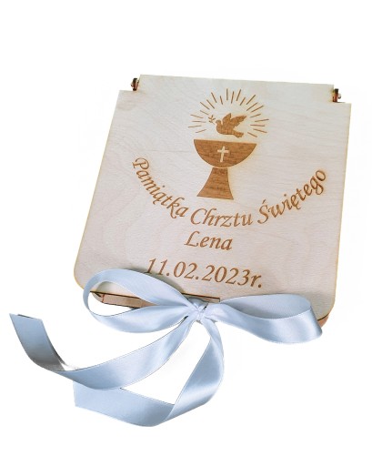 Drewniane pudełko na szatkę i grawer na chrzest