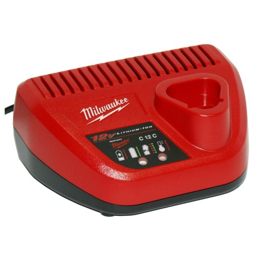 MILWAUKEE Ładowarka C12C do AKUMULATORÓW 12V Li-Ion 3A