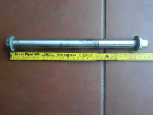 OŚKA OŚ WAHACZA 20 mm KAWASAKI KLX 650 C
