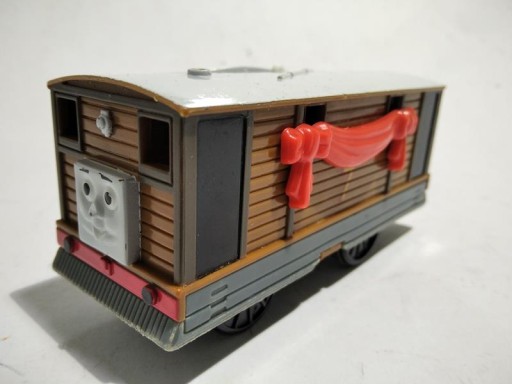 TrackMaster Mattel CIUCHCIA Z napędem Toby Tobik