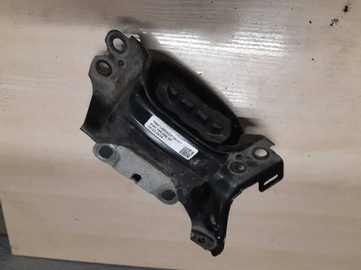 VW SEAT SKODA PODUSZKA ŁAPA SILNIKA PRAWA 2Q0199555AE
