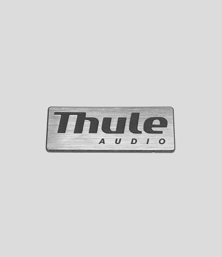 THULE AUDIO naklejka emblemat 40 x 15 mm *SREBRNA