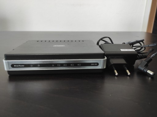 Router Przewodowy D-Link DIR-100 z Zasilaczem