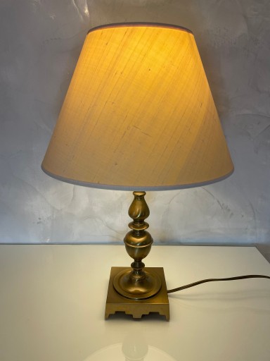 Lampka mosiężna