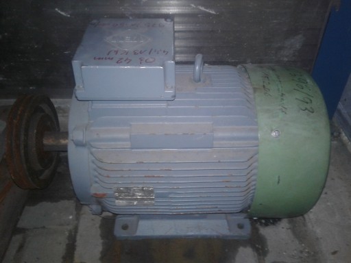 Silnik elektryczny 4,4/13kw 975/1450 obr/min oś42