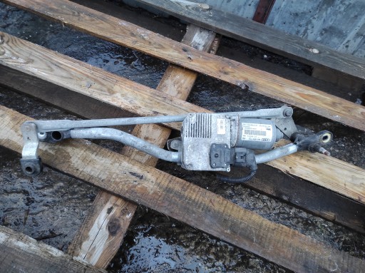 MECHANIZM WYCIERACZEK PRZÓD A4 B8 8K1955119A