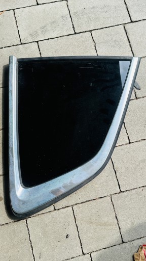 SZYBA KAROSERYJNA WKLEJKA TYLNA LEWA BMW G01