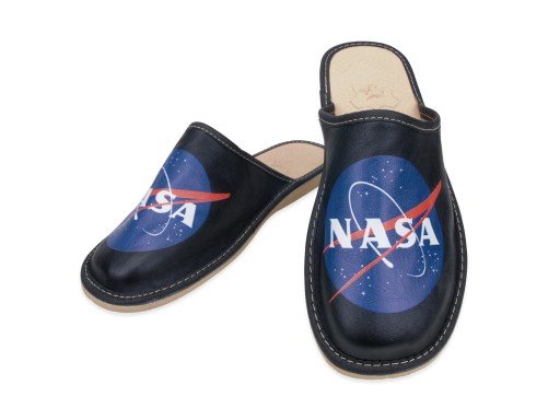 NASA skórzane kapcie pantofle laczki na prezent 42
