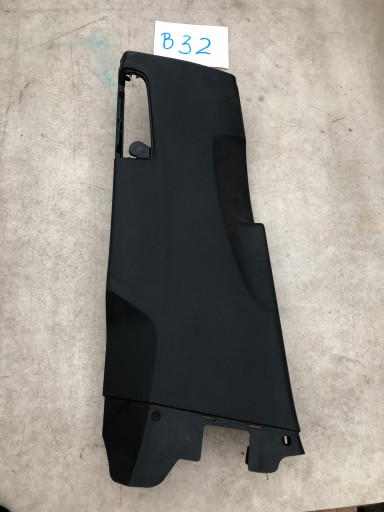 Osłona słupka lewa 4M0867239D AUDI Q7 II 4M0