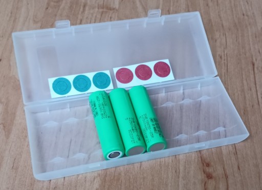 Blistr 3ks baterie Li-ion Samsung INR18650-25R 2500mAh 20A +6x iz.kr.