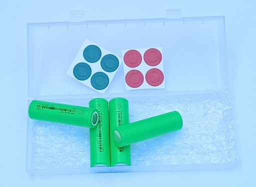 Blistr 4ks baterie Li-ion EVE INR18650/25P 2500mAh 20A/30A +8x iz.kr.