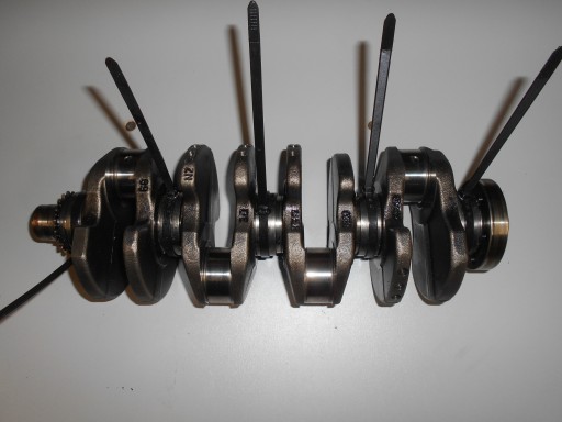 8899040664 - Коленчатый вал двигателя vw audi 2.0 tdi 140 км bkd