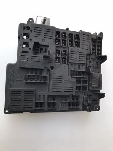 Блок предохранителей volvo xc90 31398003