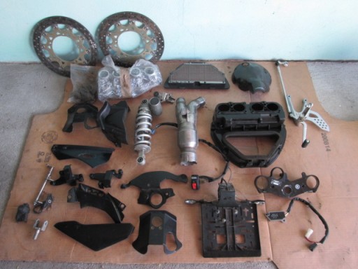 YAMAHA R1 04-06 RN12 диски дроссельные части