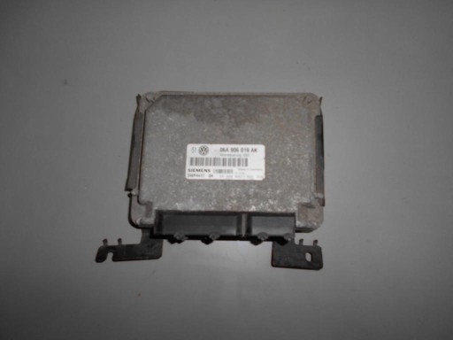 5780256631 - Контроллер компьютера vw golf iv bora 1.6 06a906019ak