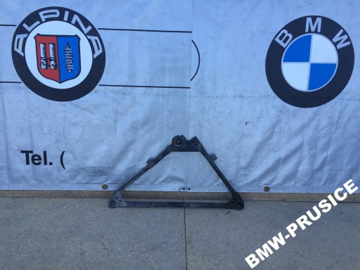 Кронштейн переднього моста bmw e46 1096431