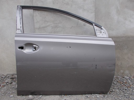 dveře pravé přední pravý předek TOYOTA AURIS II