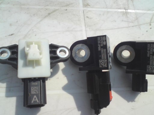 959302P000 - Kia sorento ii 2009-14 датчик лобового удара 95930-2p000