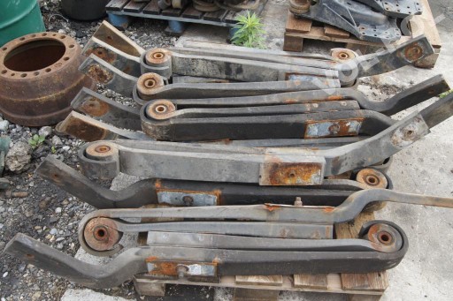 Б/в оригінальна півресора renault dxi