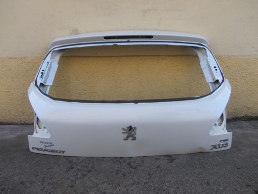 PEUGEOT 3008 boot doors rear part